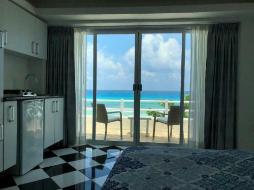 Villa Prime Eight Bedroom Beach House