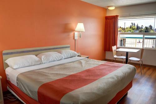 Hotel Motel 6 Bend