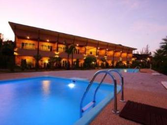 Hotel Maleedee Bay Resort