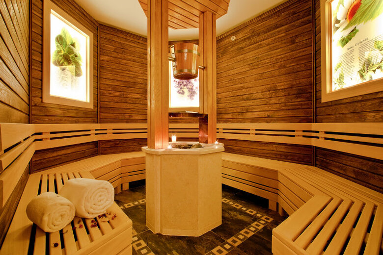 Earth And People Hotel & Spa