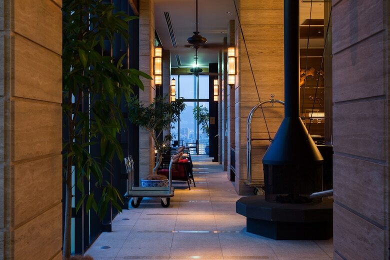 Oriental Hotel