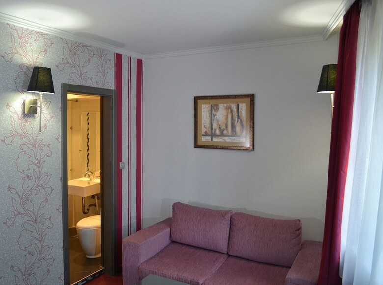Business Hotel Elate Plaza
