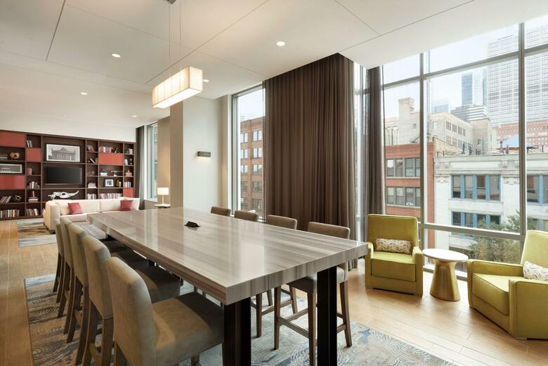 Hotel Hampton By Hilton Chicago Downtown West Loop
