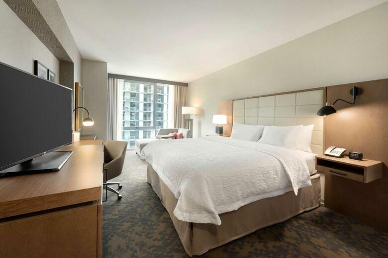 Hotel Hampton By Hilton Chicago Downtown West Loop