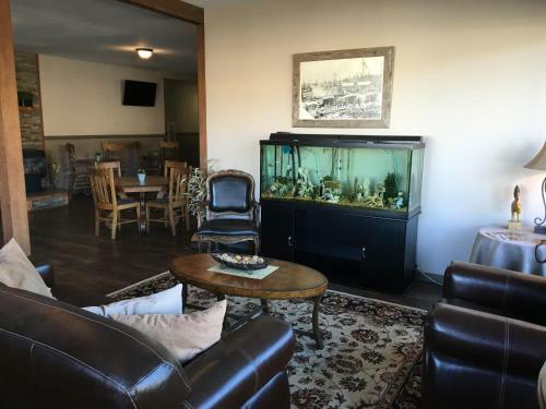 Posada Timber Lodge Inn