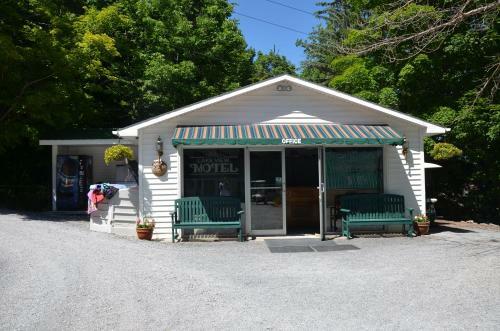 Lake View Motel