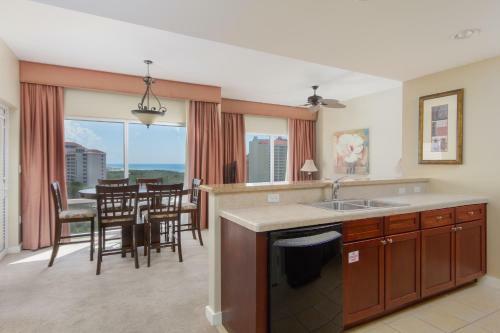 Apartamento 5000 Sandestin Blvd S Condo Unit 6909 And 6911