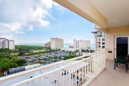 Apartamento 5000 Sandestin Blvd S Condo Unit 6909 And 6911