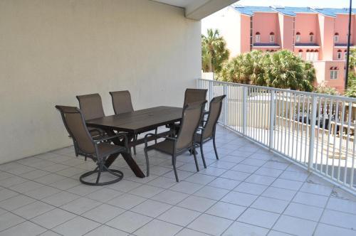 Tides 107 - Flr1 - 2br 2ba - (6)