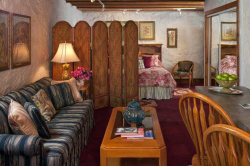 Bed & Breakfast Cliff Cottage Inn