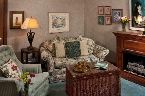 Bed & Breakfast Cliff Cottage Inn