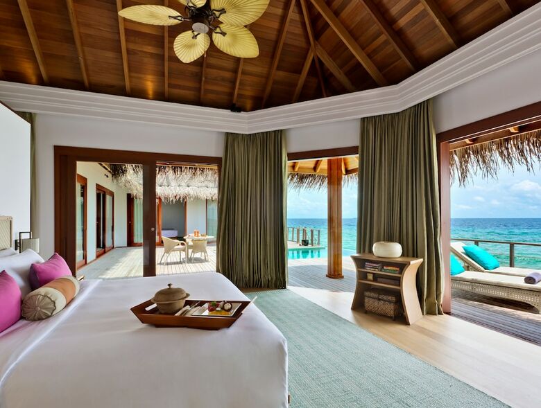 Hotel Dusit Thani Maldives