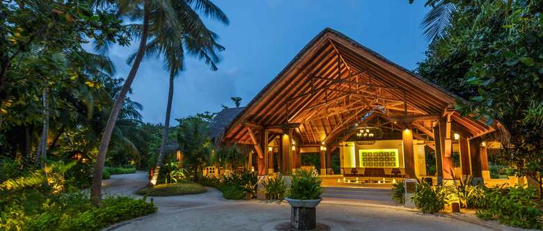 Hotel Dusit Thani Maldives