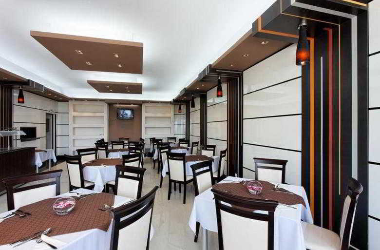 Hotel Vemara Club