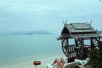 Hotel Kinnaree Resort