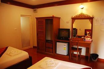 Hotel Kinnaree Resort