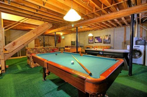 Sunset Lodge