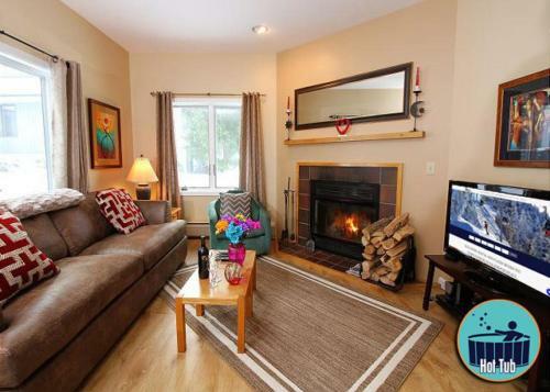 Woods Resort Unit V4