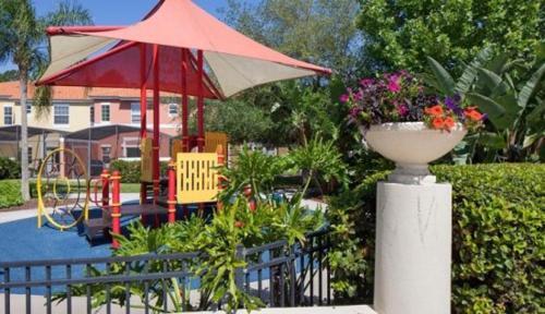 4 Bed 3 Bath Town Home In Encantada Resort