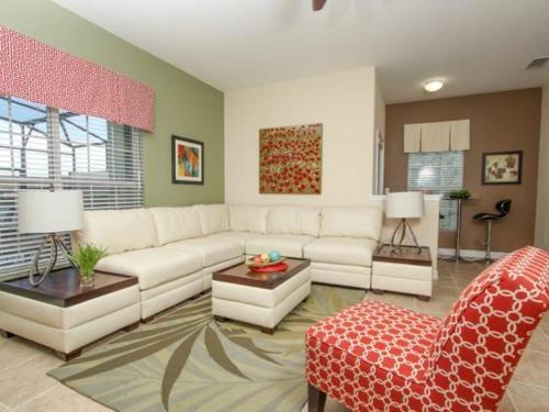 5 Bedroom 4 Bath Paradise Palms Town Home With A Lake View