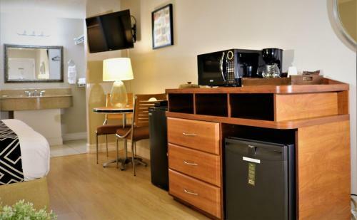 Motel Monte Carlo Inn- Near Disney