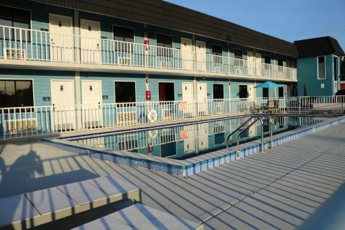 Motel Monte Carlo Inn- Near Disney