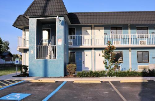 Motel Monte Carlo Inn- Near Disney