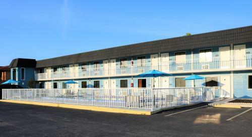Motel Monte Carlo Inn- Near Disney