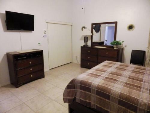 3 Bedroom Kissimmee Pool Home With South Facing Pool