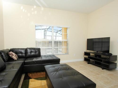 Villa Majesty Palm Townhome 8952