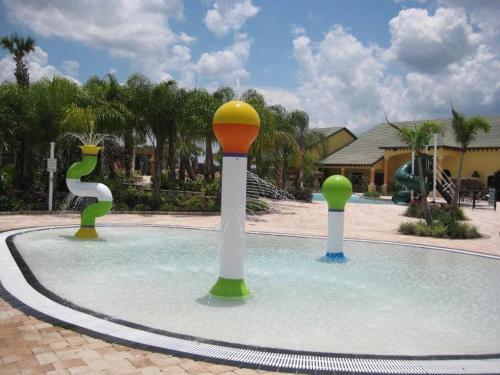 5 Bedroom 5 Bath Pool Home With Spa In Paradise Palms Resort