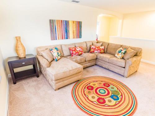5 Bedroom 5 Bath Pool Home With Spa In Paradise Palms Resort