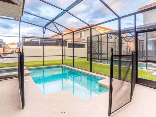 5 Bedroom 5 Bath Pool Home With Spa In Paradise Palms Resort