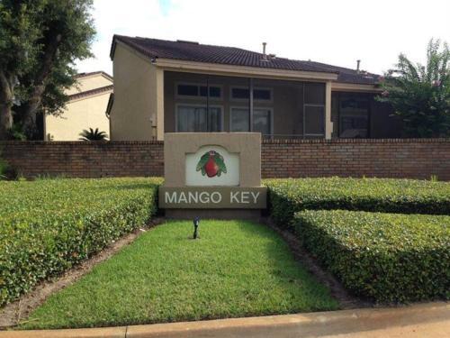 Peaceful 2 Bedroom 2 Bath Townhome In Mango Key