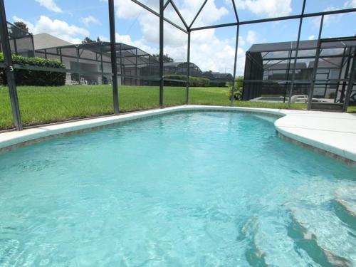 Spacious 4 Bed Pool Home Near Disney In Gated Resort