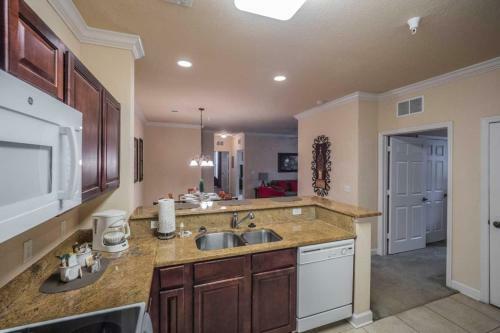Beautiful Tuscana Resort 3 Bedroom 2 Bath Condo