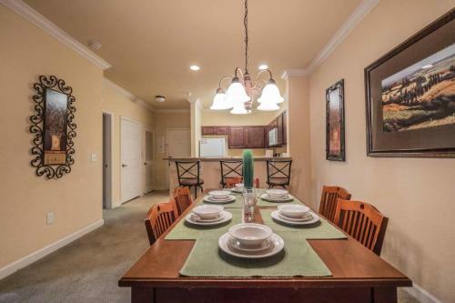 Beautiful Tuscana Resort 3 Bedroom 2 Bath Condo