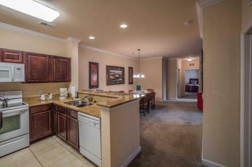 Beautiful Tuscana Resort 3 Bedroom 2 Bath Condo