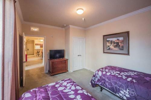 Beautiful Tuscana Resort 3 Bedroom 2 Bath Condo