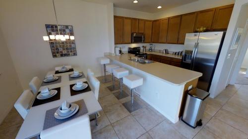 Aco Bella Vida Resort 4 Bedroom Townhome With Pool (1608)