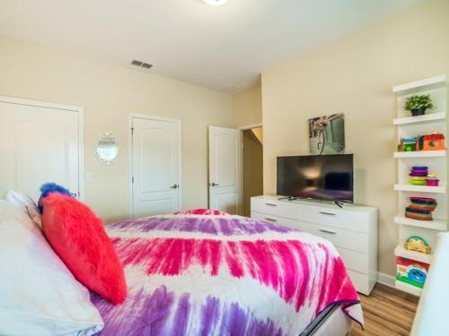 Fantastic 4 Bedroom 3 Bath Town Home With Private Pool