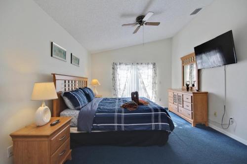 Conveniently Located 4 Bedroom 3 Bath Pool Home In Lindfields