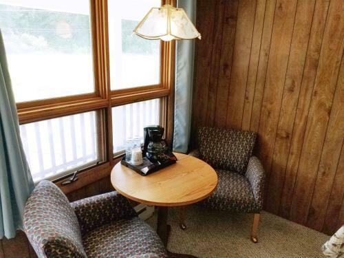 White Mountain Motel And Cottages