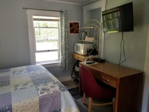 White Mountain Motel And Cottages