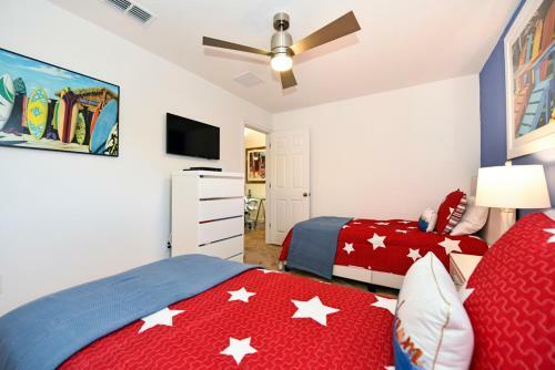 Three Worlds Mobile Home Resort Villa Sleeps 12