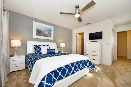 Three Worlds Mobile Home Resort Villa Sleeps 12