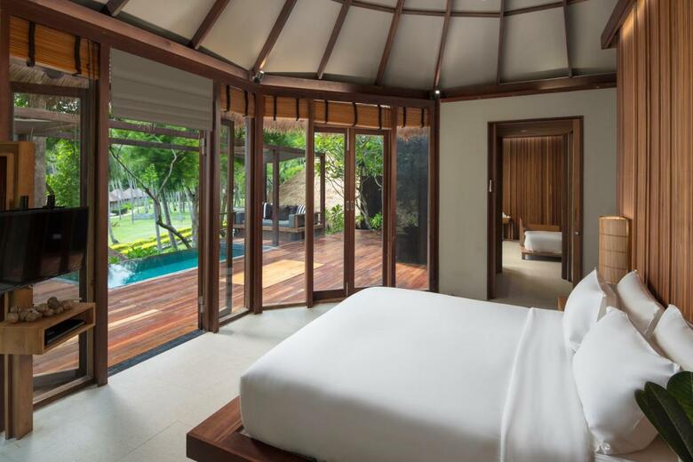Hotel Haadtien Beach Resort