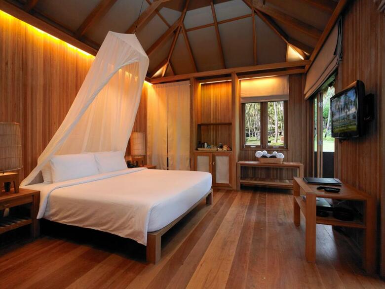 Hotel Haadtien Beach Resort