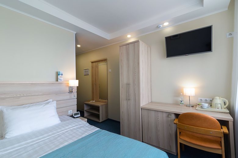 Hotel Equator