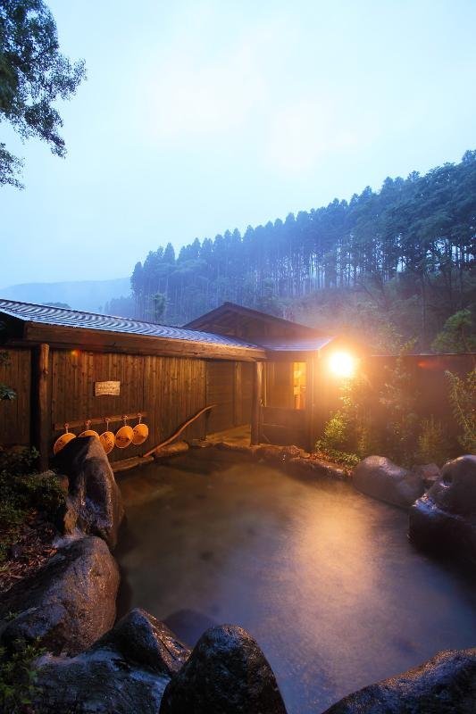 Hotel Yufuin Ryoan Wazanho